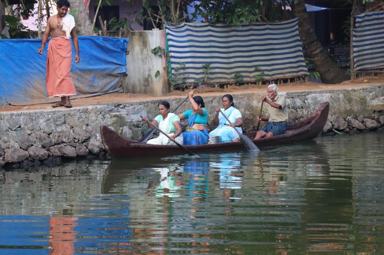 Sreekrishna Houseboat C/O Sreekrishna Ayurveda Panchakarma Centre Hotel Alappuzha Exterior foto