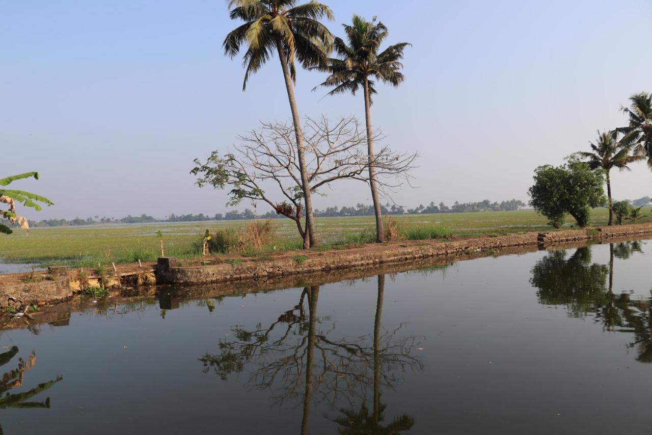 Sreekrishna Houseboat C/O Sreekrishna Ayurveda Panchakarma Centre Hotel Alappuzha Exterior foto